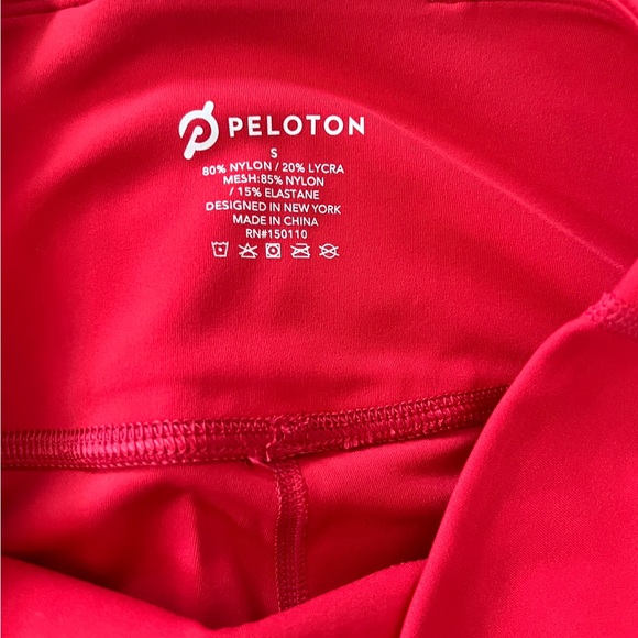 Peloton Capri pant w/ mesh panels - Small 🦄 - Picture 5 of 5